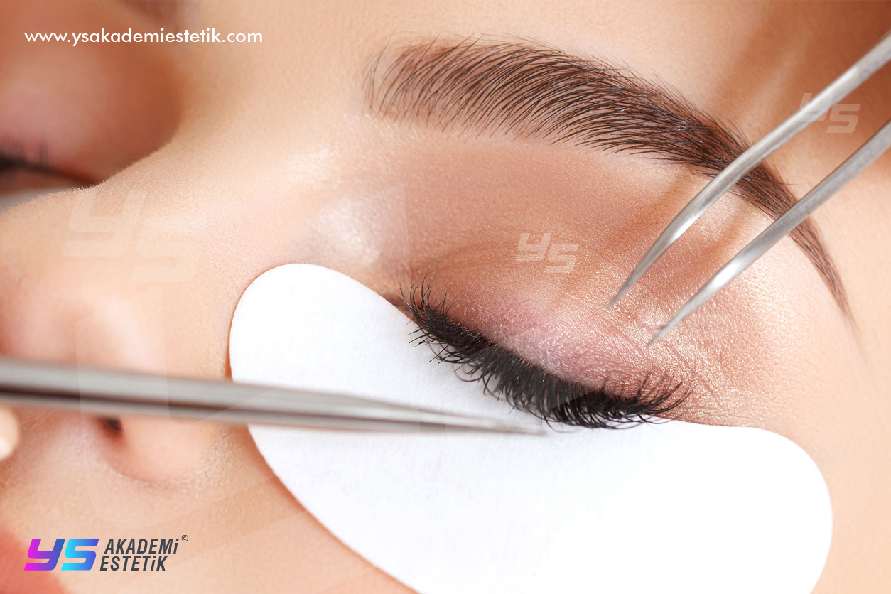 Göz Çevresi Bakımı Pendik